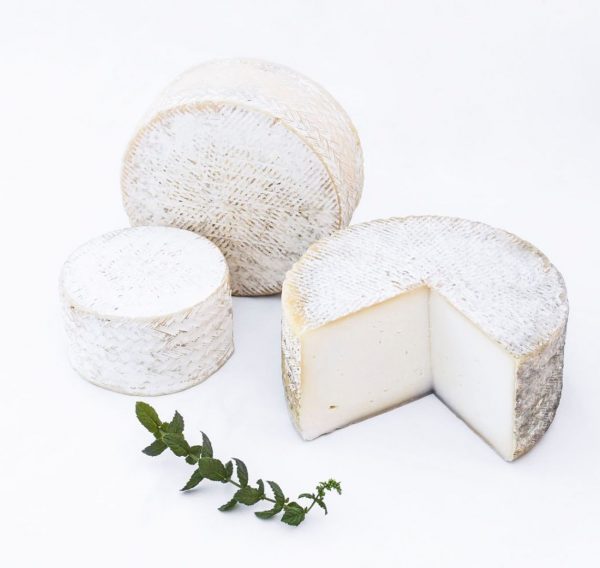 Queso Semicurado de leche Cruda Cabra  (Pasta Prensada)